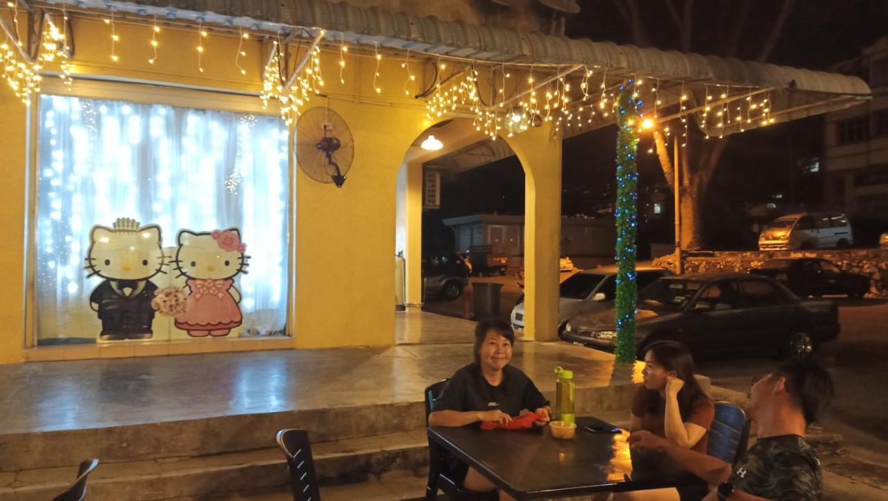 Snoopy Homestay Two Bedroom Batu Pahat Esterno foto