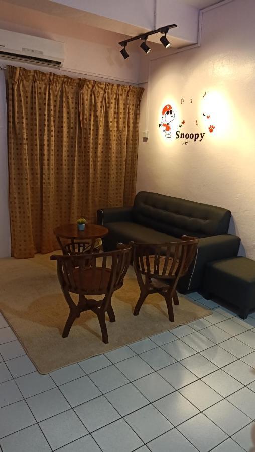 Snoopy Homestay Two Bedroom Batu Pahat Esterno foto