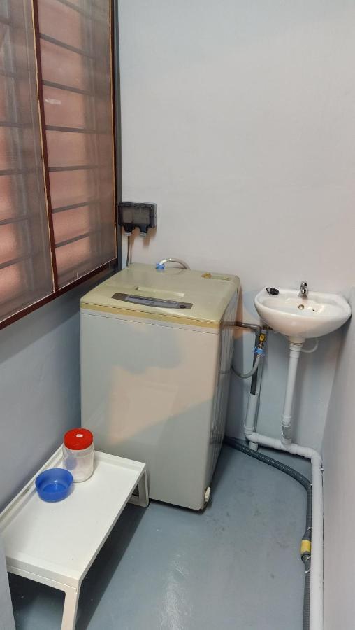 Snoopy Homestay Two Bedroom Batu Pahat Esterno foto